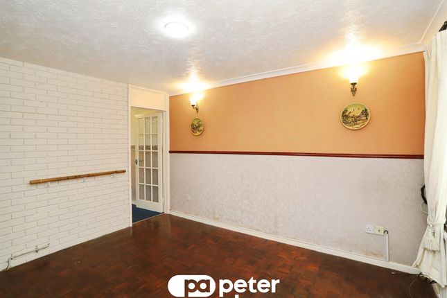 26, Penmaen Close, Hengoed photo 4
