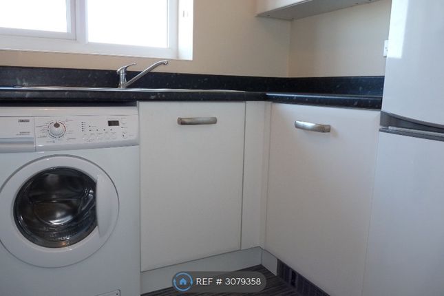 Dovestone Way Kingswood, Hull photo 4
