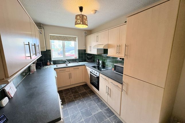 10 Trawler Road, Swansea photo 3