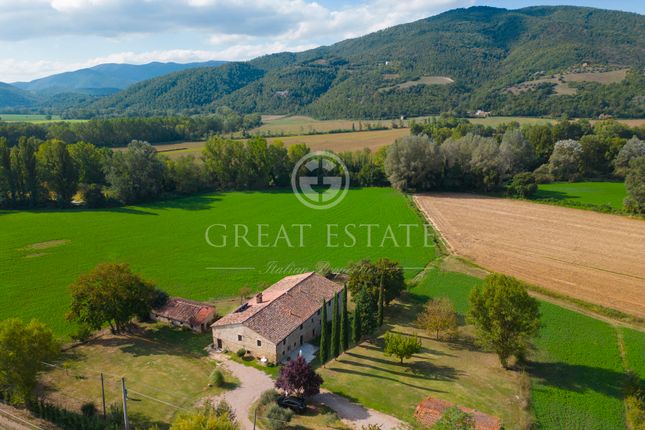 Thumbnail Villa for sale in Umbertide, Perugia, Umbria