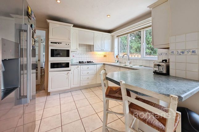 45, Skelmerdale Way, Reading photo 4