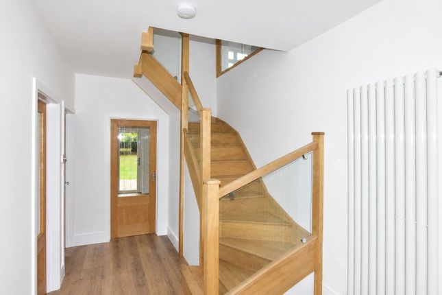 Manor Way, North Harrow photo 2