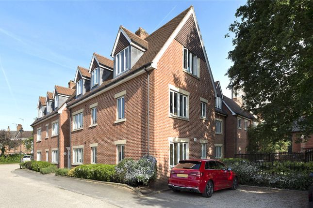 Thumbnail Flat for sale in Balgove Court, Eden Grove, London