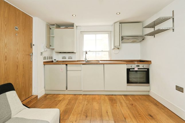 Flat 5, 12, Meeting House Lane, Brighton photo 4