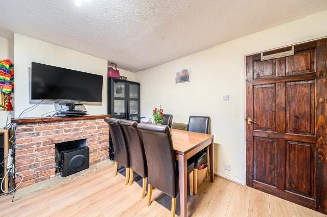 49, Wise Avenue, Kidlington photo 4