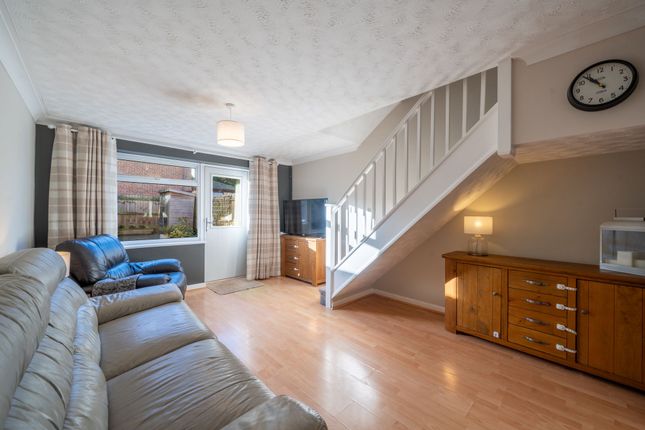 48 Watermead, Cambridge photo 3