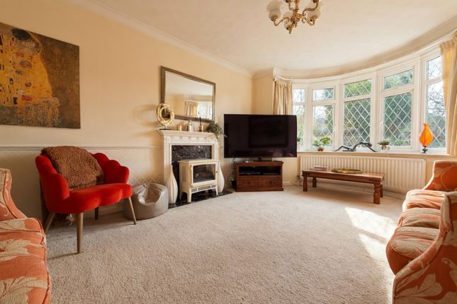 19, Calthorpe Close, Walsall photo 2