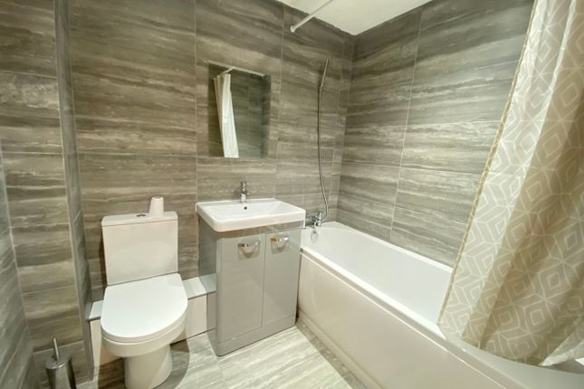 88 Bridgewater Bank, Manchester photo 4