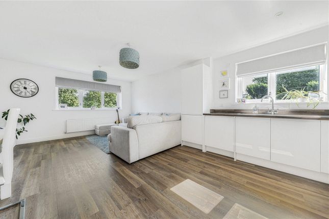 Flat 3, 14, Vulcan Close, Westerham photo 4