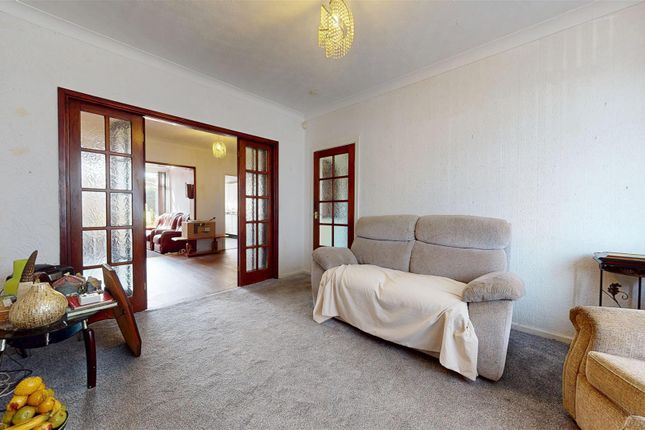 18, Braeside Crescent, Billinge photo 4