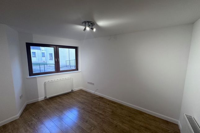 29 Lochside Road, Forfar photo 4