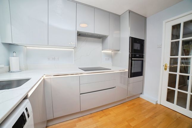 10, Kensington Close, Nottinghamshire photo 3