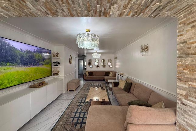7B Rugby Avenue, Wembley photo 2