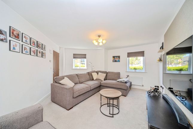 18, Dartmouth Drive, Milton Keynes photo 4