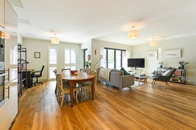 Flat for sale in The Woolstaplers, Chichester