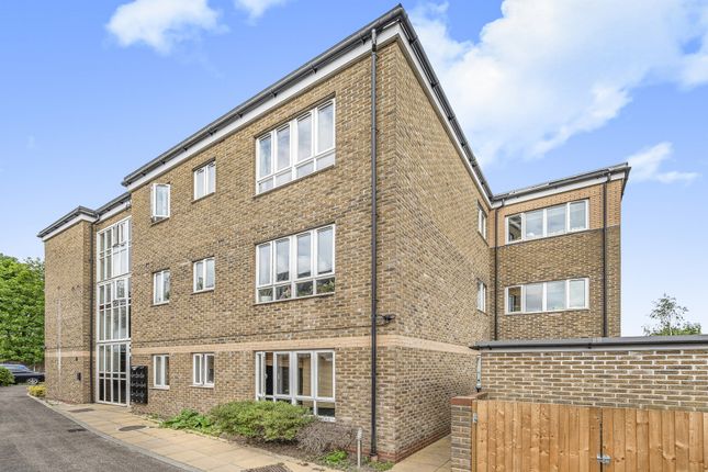 2-bed flat on Flat 1, 104,, Choumert Road, Peckham, £410,000