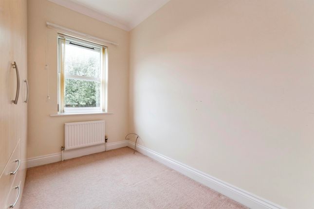 Flat for sale in Cardinals Gate, Royston