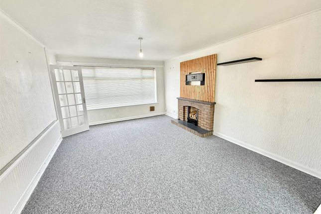 35, Kinmel Avenue, Abergele photo 3