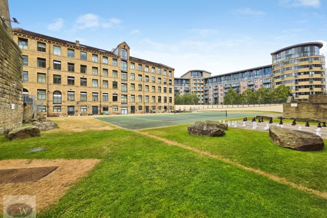 2-bed flat on Apartment 52, Masons Mill, Salts Mill Road, Shipley, £160,000