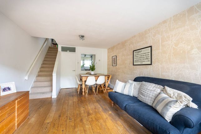 Maisonette for sale in Great Western Road, Westbourne Park, London