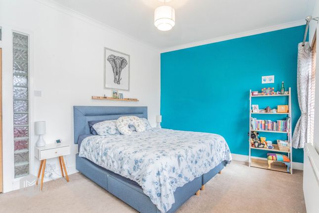 2 Harper Street, Bolton photo 4