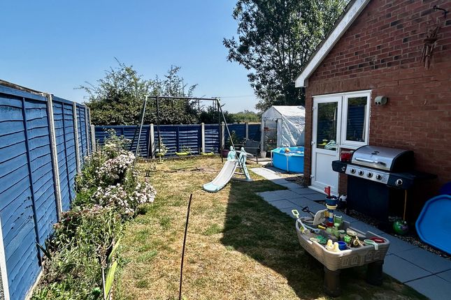 68, Beck Way, Thurlby photo 4