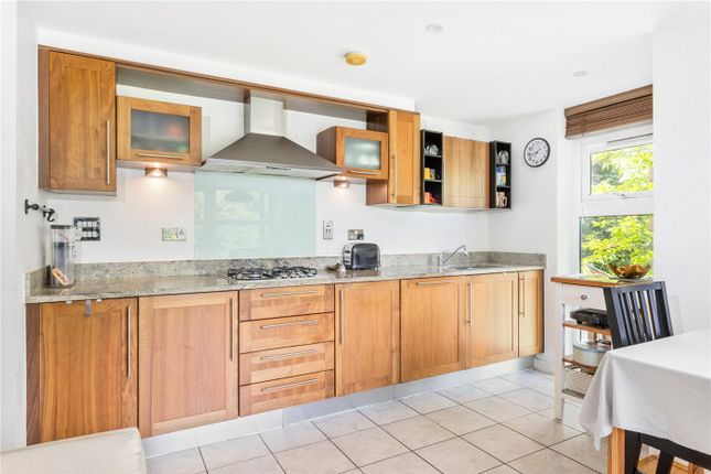 57, Whitelands Crescent, London photo 3
