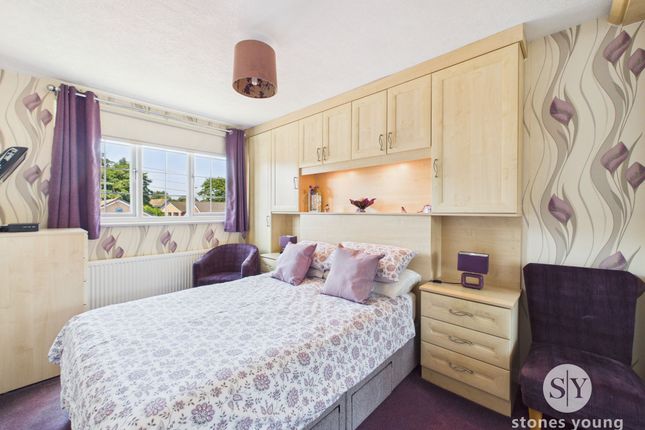 15 St. Martins Drive, Blackburn photo 3