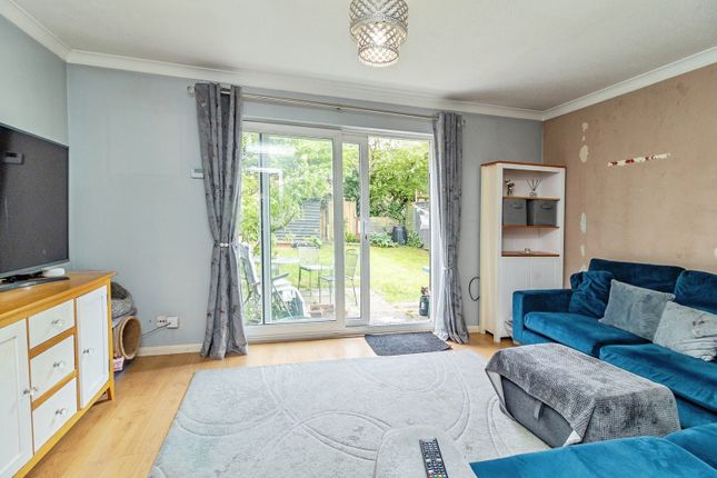114, Bradwell Common Boulevard, Buckinghamshire photo 4