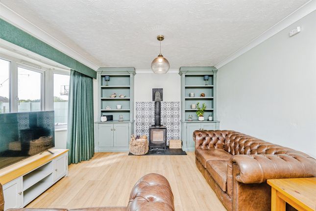 13, Maes Y Fedwen, Bridgend photo 4
