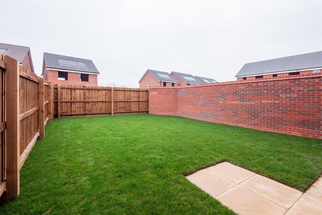 96, Magenta Way, Stoke photo 4
