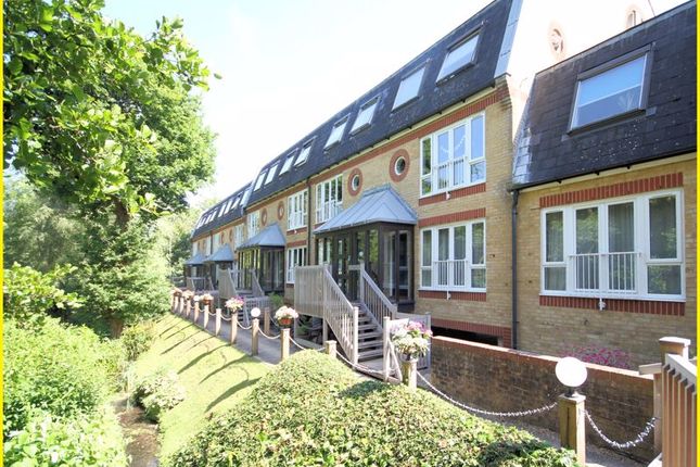 Thumbnail Flat for sale in The Alders, West Wickham