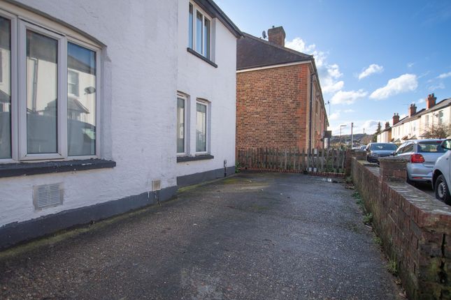 25a New Cross Road, Guildford photo 2