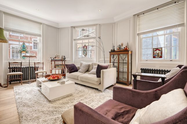 8 Red Lion Court, London photo 2