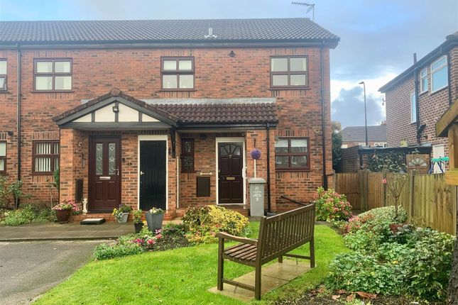 Thumbnail Flat for sale in Queens Court, Woodsend Road, Flixton