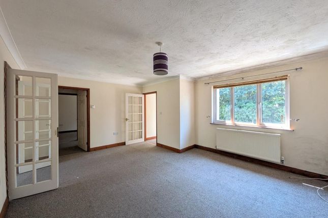 2 Highburrow Court, Pool, Redruth photo 5