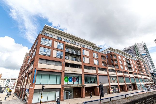 Thumbnail Flat for sale in Horizon, Broad Weir, Bristol