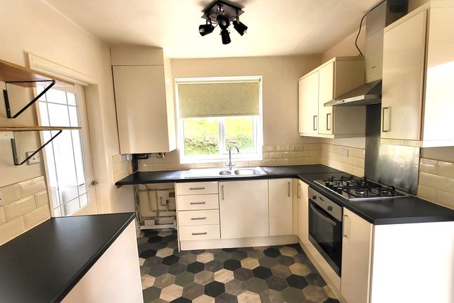 18, Larkhill Close, Leeds photo 4