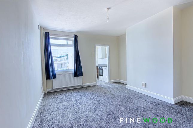 13 Wingerworth Terrace, Chesterfield photo 3
