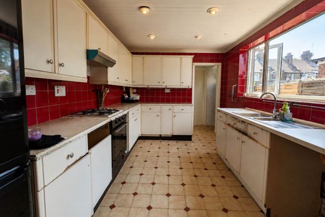 35, Mortimer Road, London photo 5
