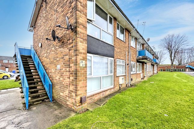 33, Kearsley Close, Whitley Bay photo 2
