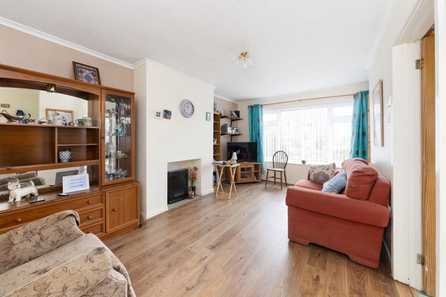 1 Churchill Close, Didcot photo 2