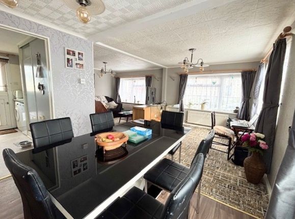 27a Freeways, Selsey, Chichester photo 4
