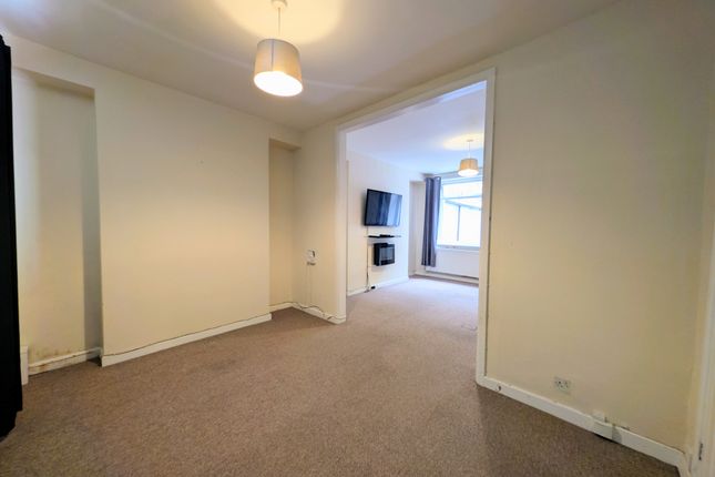 21 Penybryn Terrace, Mountain Ash photo 3