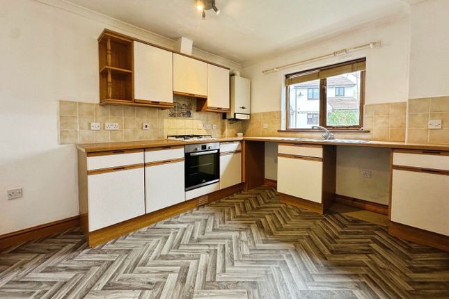 17 Wheal Oak, Helston, Cornwall photo 2