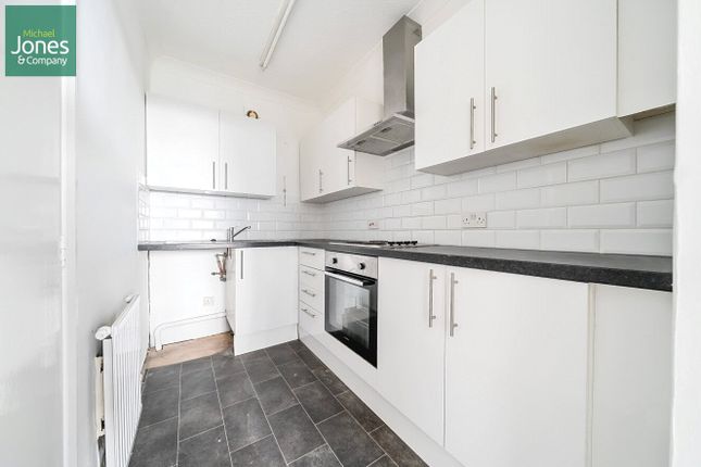 Thumbnail Flat to rent in Crescent Road, Worthing, West Sussex