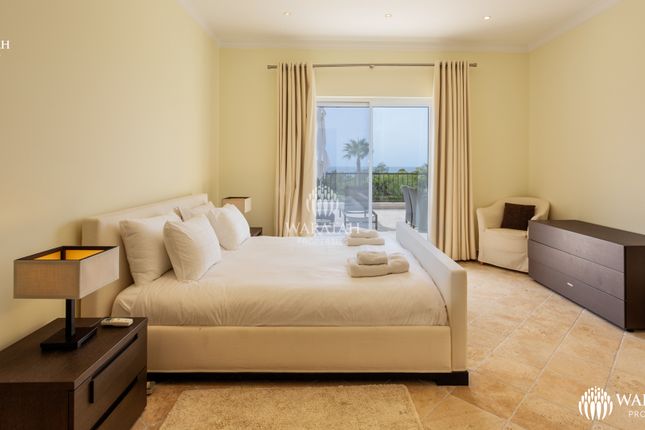 Apartment for sale in Quinta Do Mar, Almancil, Loulé, Central Algarve, Portugal