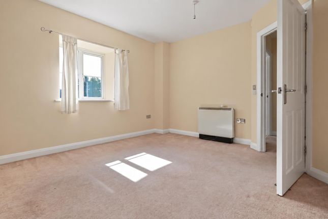 Flat 5, 8, Henry Bird Way, Northampton photo 4