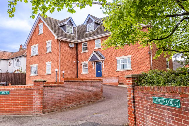 Flat for sale in Horning Road West, Hoveton, Norwich