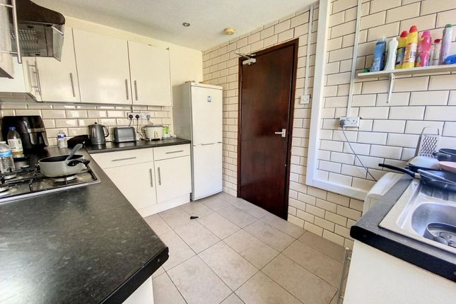 69 Cathays Terrace, Cardiff photo 3